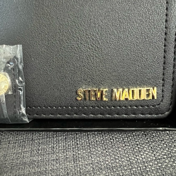 NWT STEVE MADDEN FOLDOVER WALLET CASE ORGANIZER - Picture 3 of 10